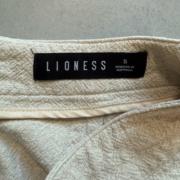 Lioness Women's Cream mini skirt - Picture 2 of 3